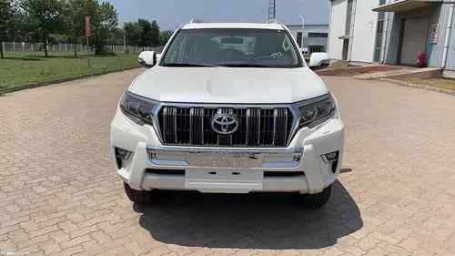 甘肅租車|蘭州包車|甘肅旅游租車|西北大環(huán)線租車普拉多一天多少?